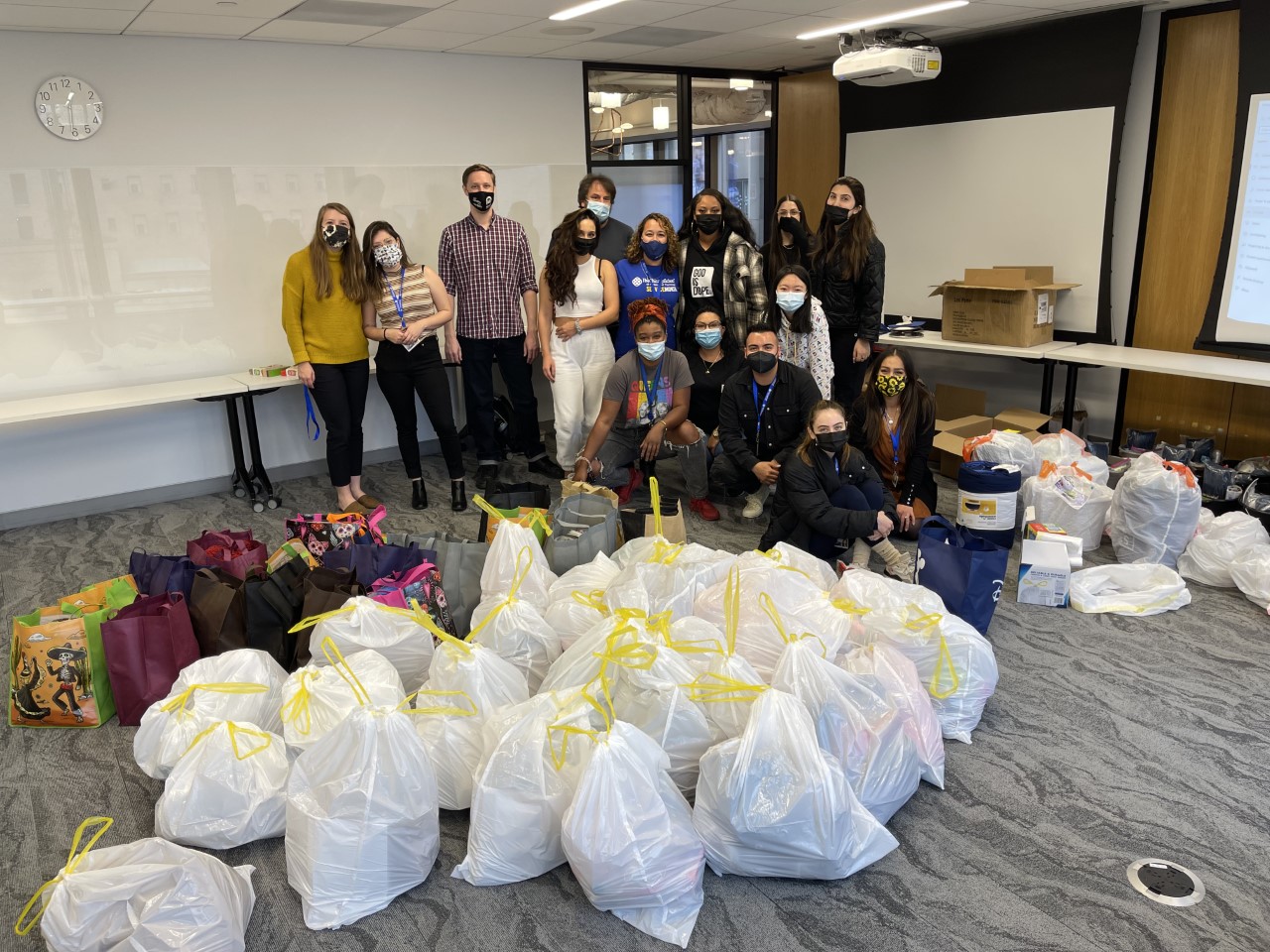 Homeless Kit Drive 2021- Los Angeles - Thank you Los Angeles students for creating these amzing homeless kits! 
